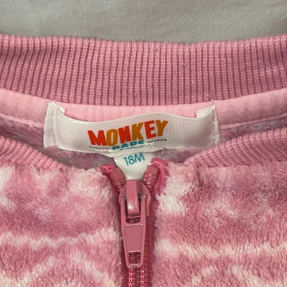 Monkey Bars - long sleeve footed fleece sleeper. Size 18 months - Picture 2 of 3
